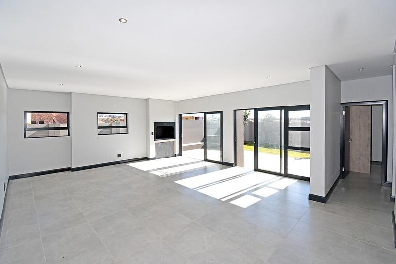 4 Bedroom Property for Sale in Fountainbrook Estate Gauteng