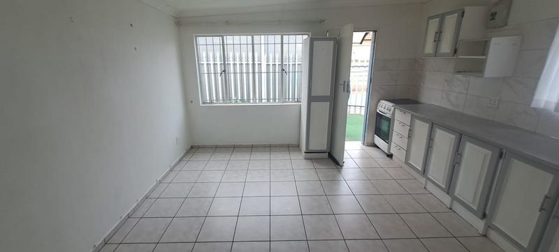 To Let 1 Bedroom Property for Rent in Klippoortjie Gauteng
