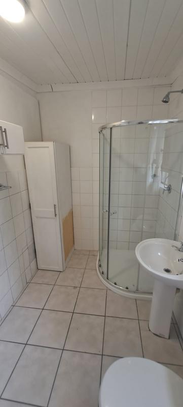 To Let 1 Bedroom Property for Rent in Klippoortjie Gauteng