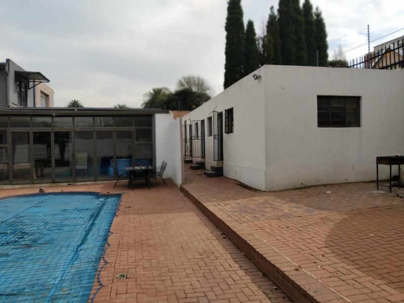 7 Bedroom Property for Sale in Cyrildene Gauteng