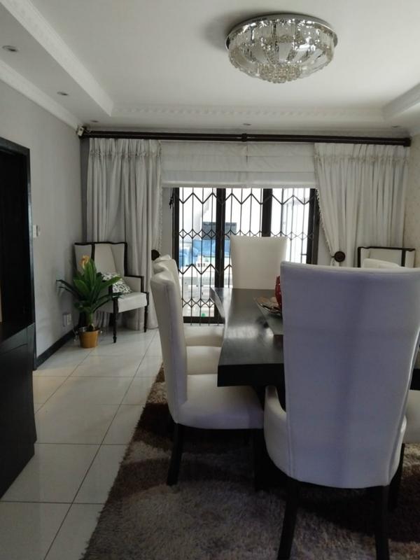 7 Bedroom Property for Sale in Cyrildene Gauteng