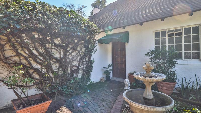 4 Bedroom Property for Sale in Atholl Gauteng