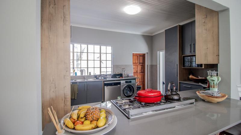 4 Bedroom Property for Sale in Atholl Gauteng