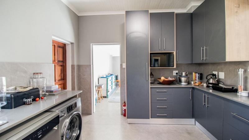 4 Bedroom Property for Sale in Atholl Gauteng