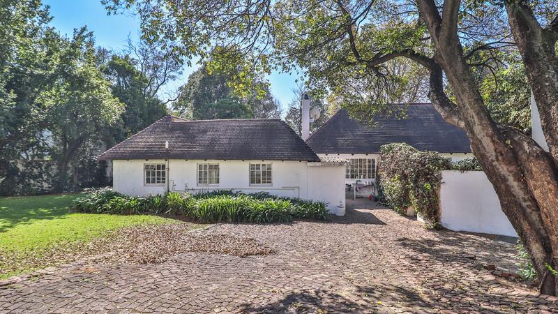 4 Bedroom Property for Sale in Atholl Gauteng