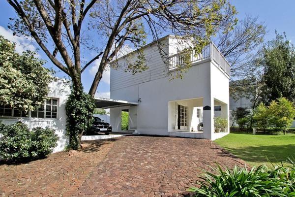 4 Bedroom Property for Sale in Atholl Gauteng