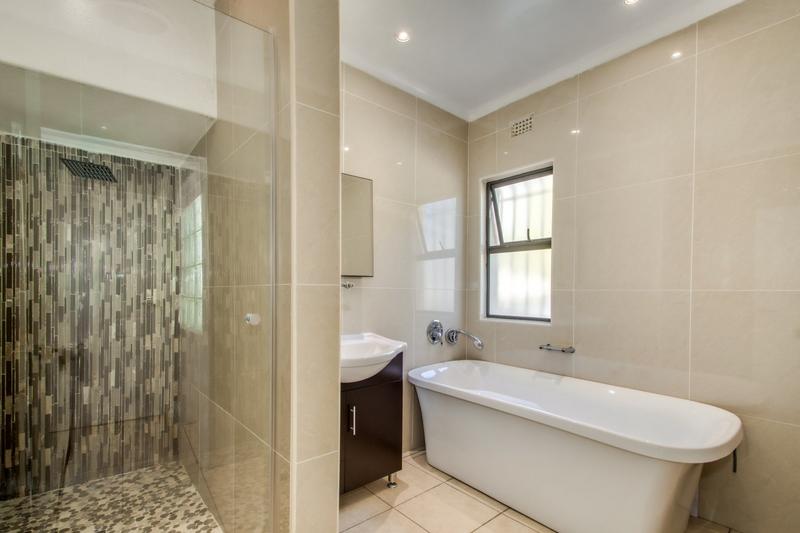 To Let 5 Bedroom Property for Rent in Morningside Gauteng