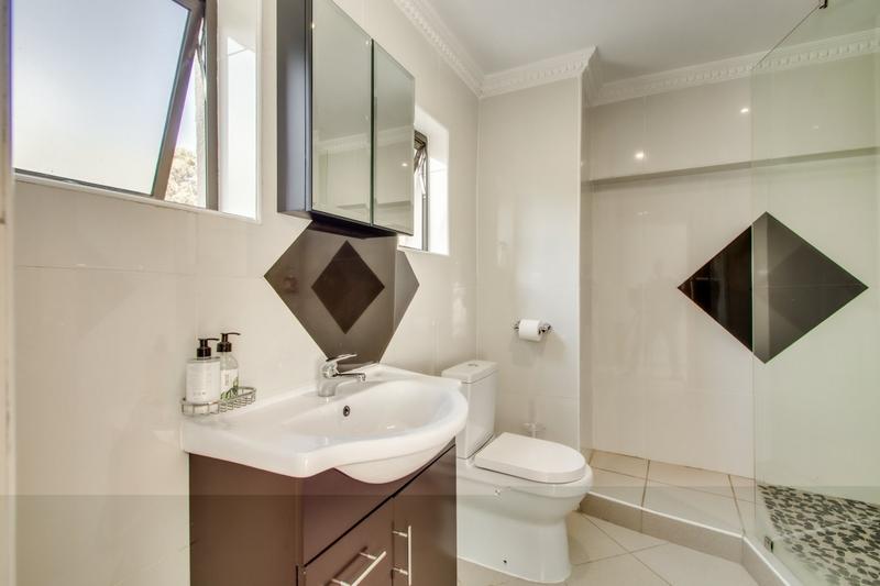 To Let 5 Bedroom Property for Rent in Morningside Gauteng