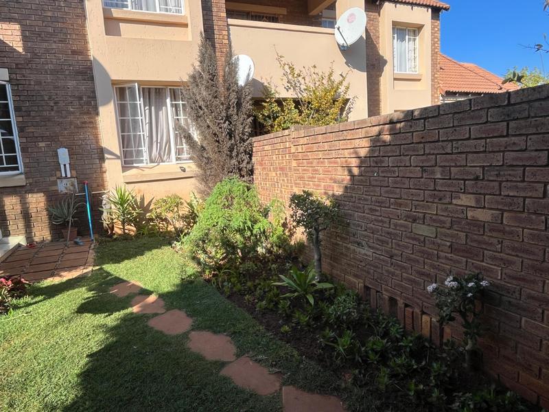 To Let 2 Bedroom Property for Rent in Mooikloof Ridge Gauteng
