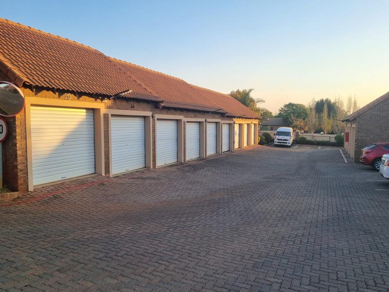 To Let 2 Bedroom Property for Rent in Mooikloof Ridge Gauteng