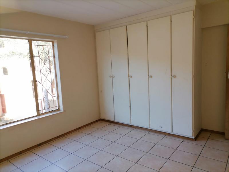 2 Bedroom Property for Sale in Helderkruin Gauteng