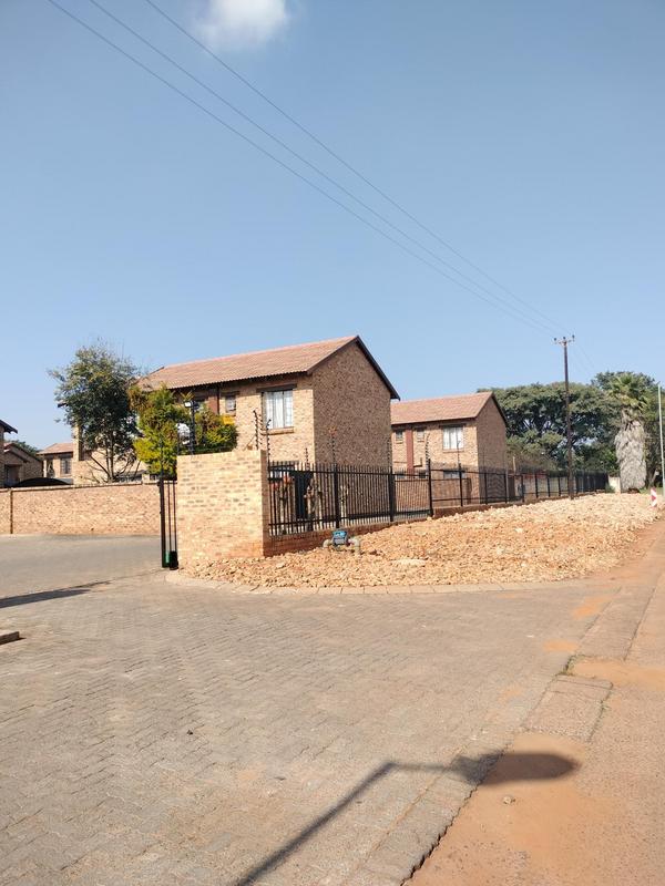2 Bedroom Property for Sale in Clarina Gauteng