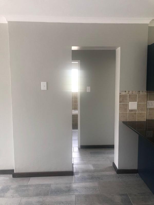 2 Bedroom Property for Sale in Meredale Gauteng
