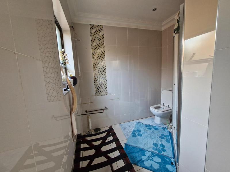 To Let 1 Bedroom Property for Rent in Glen Marais Gauteng