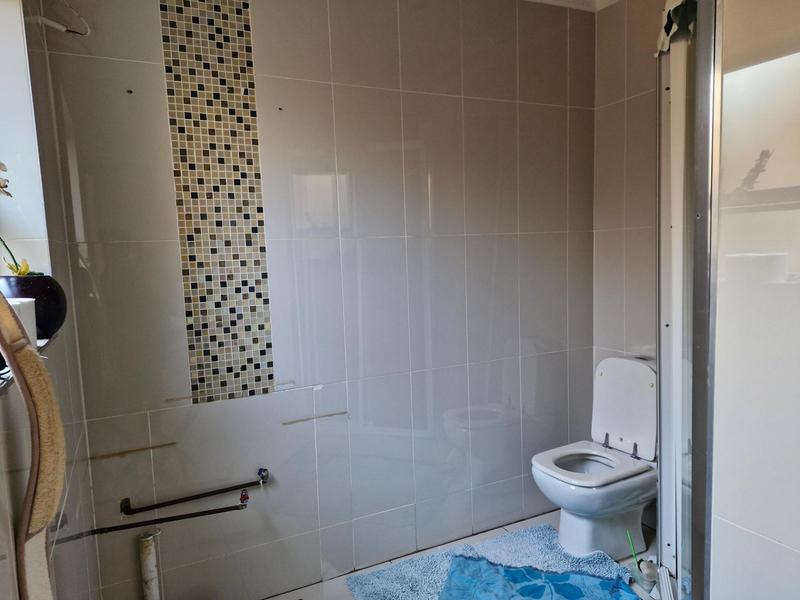 To Let 1 Bedroom Property for Rent in Glen Marais Gauteng