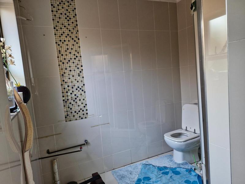 To Let 1 Bedroom Property for Rent in Glen Marais Gauteng