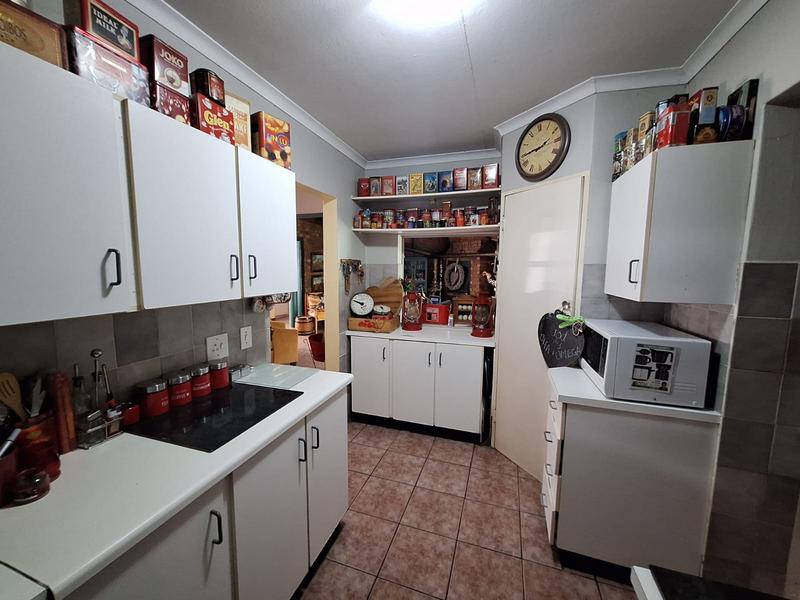 5 Bedroom Property for Sale in Rooihuiskraal North Gauteng