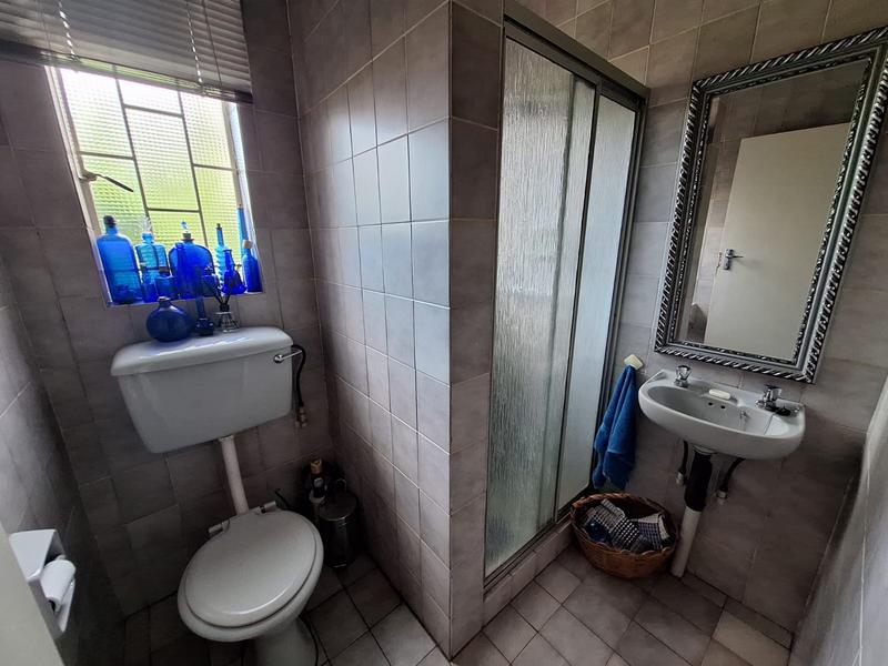 5 Bedroom Property for Sale in Rooihuiskraal North Gauteng