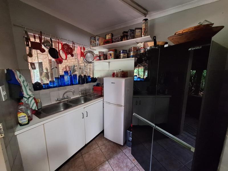5 Bedroom Property for Sale in Rooihuiskraal North Gauteng