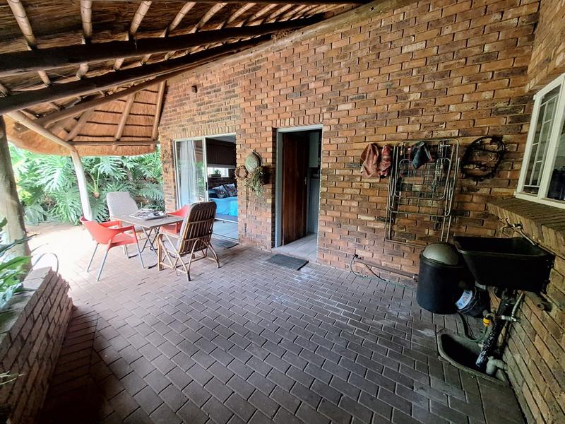 5 Bedroom Property for Sale in Rooihuiskraal North Gauteng