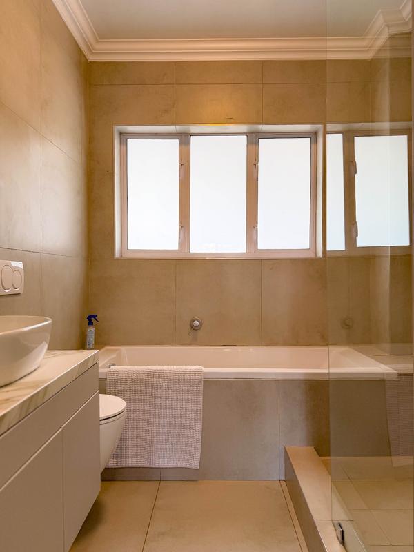 To Let 1 Bedroom Property for Rent in Parkmore Gauteng