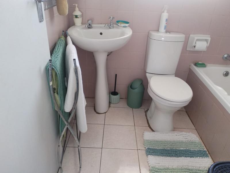 3 Bedroom Property for Sale in Zakariyya Park Gauteng