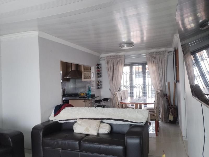 3 Bedroom Property for Sale in Zakariyya Park Gauteng