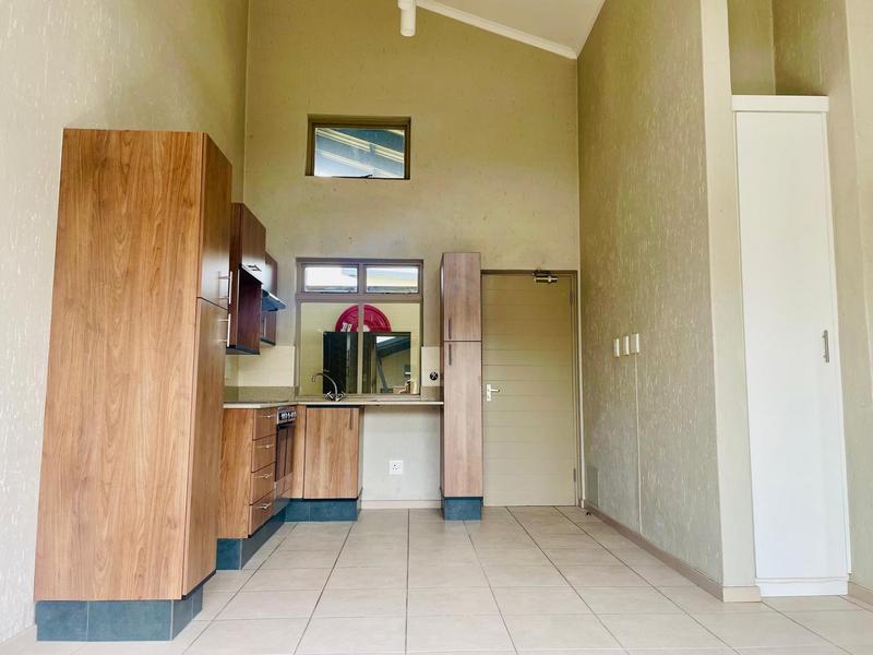 To Let 2 Bedroom Property for Rent in Lonehill Gauteng