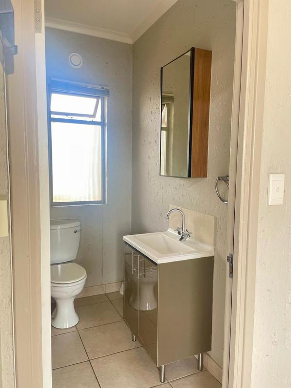 To Let 2 Bedroom Property for Rent in Lonehill Gauteng