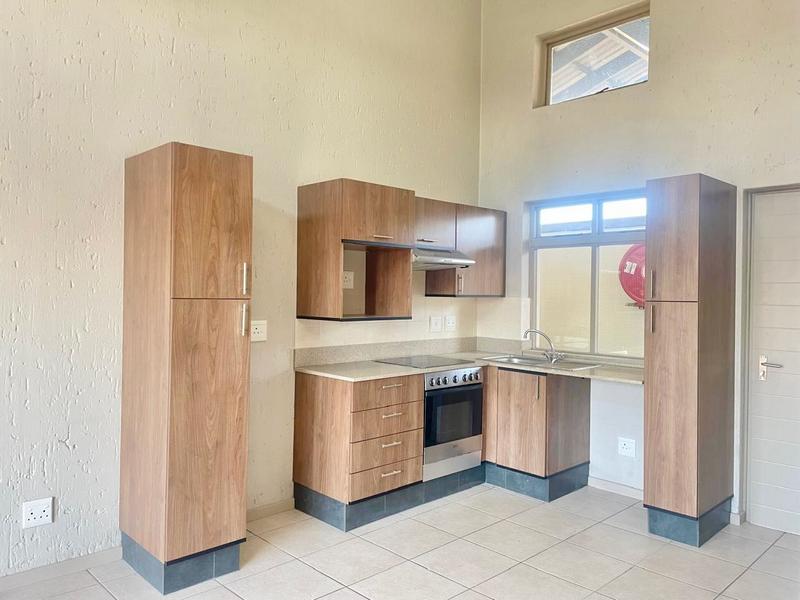 To Let 2 Bedroom Property for Rent in Lonehill Gauteng
