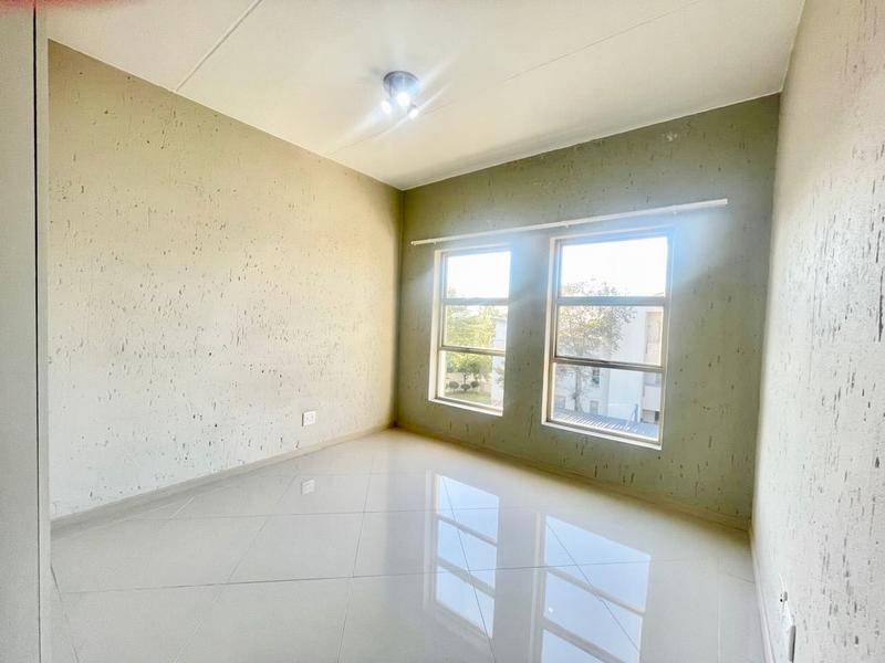 To Let 2 Bedroom Property for Rent in Lonehill Gauteng