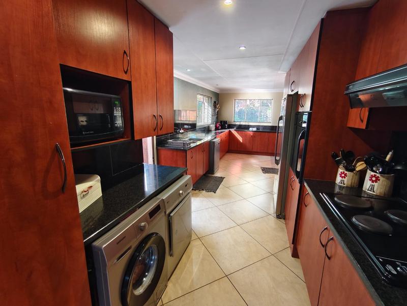 4 Bedroom Property for Sale in Doornpoort Gauteng