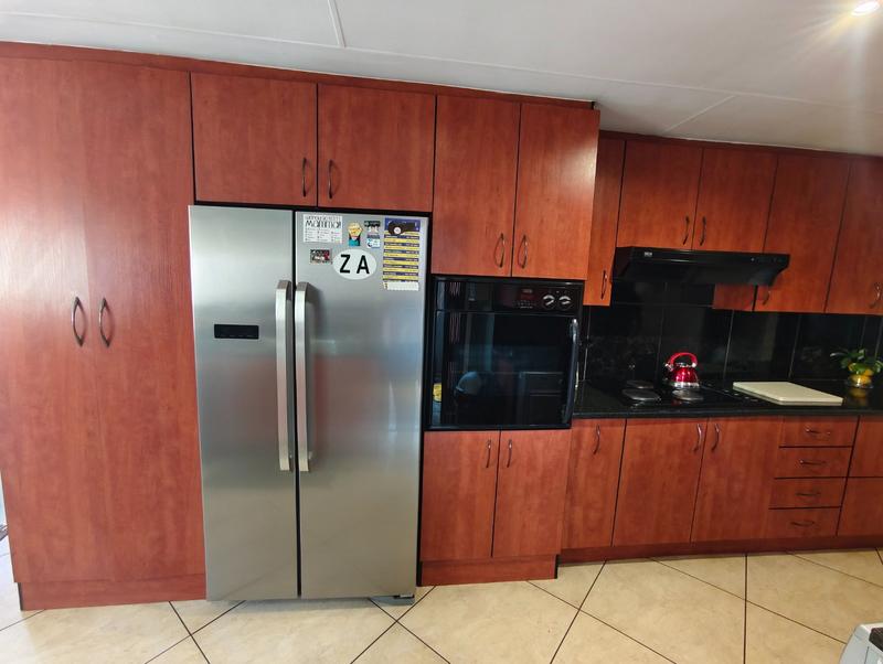 4 Bedroom Property for Sale in Doornpoort Gauteng