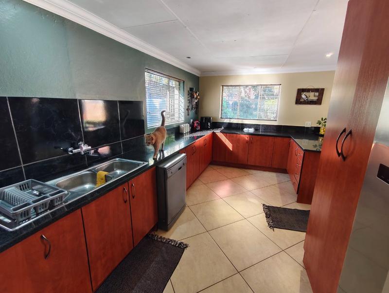 4 Bedroom Property for Sale in Doornpoort Gauteng