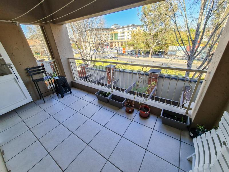 2 Bedroom Property for Sale in Sunninghill Gauteng