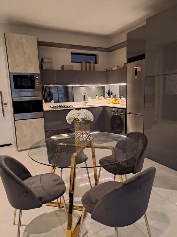 To Let 1 Bedroom Property for Rent in Houghton Estate Gauteng