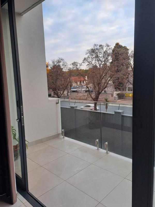 To Let 1 Bedroom Property for Rent in Houghton Estate Gauteng