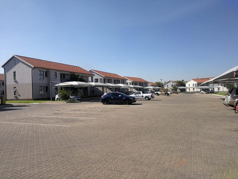 2 Bedroom Property for Sale in Lakefield Gauteng