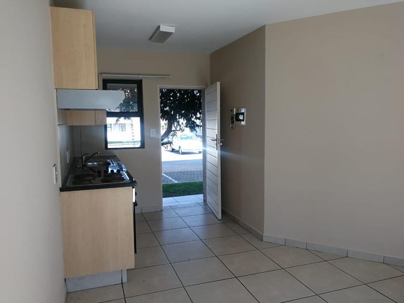 2 Bedroom Property for Sale in Lakefield Gauteng