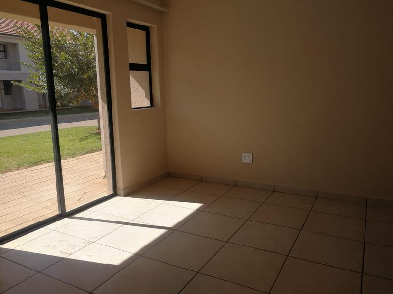 2 Bedroom Property for Sale in Lakefield Gauteng