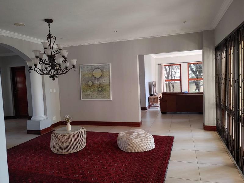 To Let 5 Bedroom Property for Rent in Waterkloof Ridge Gauteng