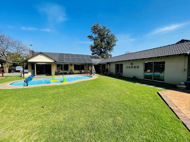 3 Bedroom Property for Sale in Brackenhurst Gauteng