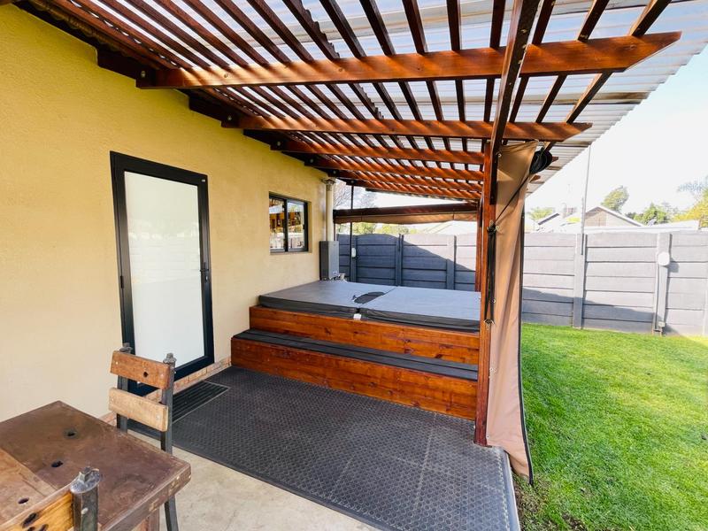 3 Bedroom Property for Sale in Brackenhurst Gauteng