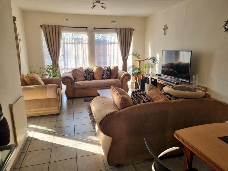 2 Bedroom Property for Sale in New Redruth Gauteng