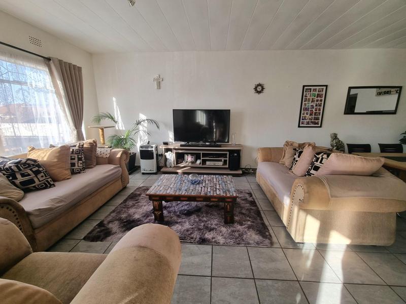 2 Bedroom Property for Sale in New Redruth Gauteng