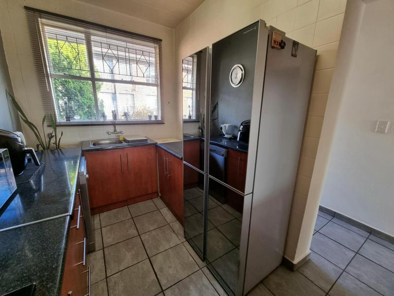 2 Bedroom Property for Sale in New Redruth Gauteng