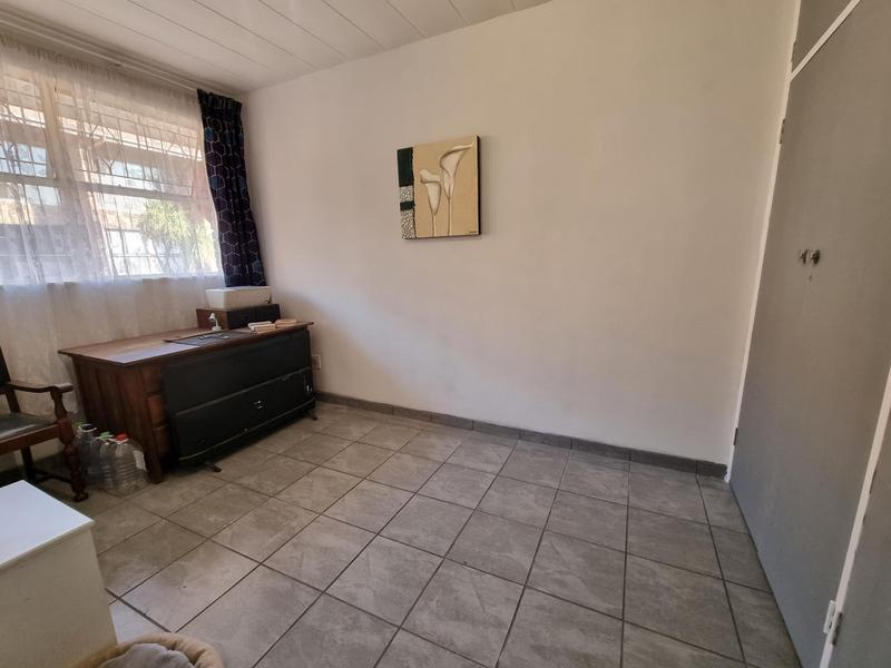2 Bedroom Property for Sale in New Redruth Gauteng
