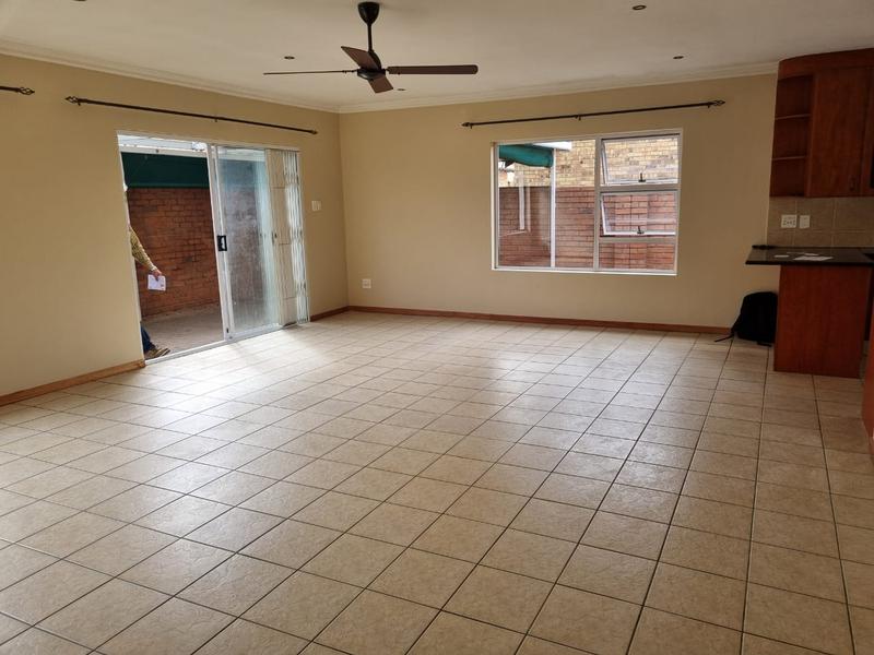 3 Bedroom Property for Sale in New Redruth Gauteng