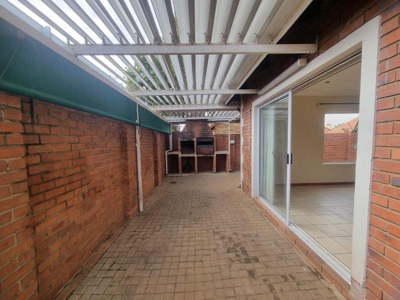 3 Bedroom Property for Sale in New Redruth Gauteng