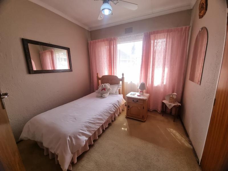 3 Bedroom Property for Sale in Verwoerdpark Gauteng